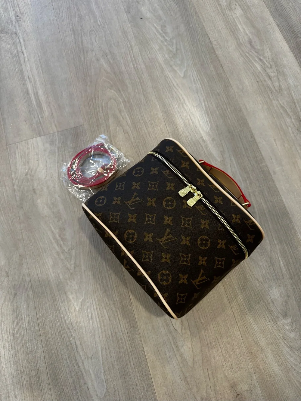 Source unknown Brown Monogram Vanity Case with Red Trim 25CM
